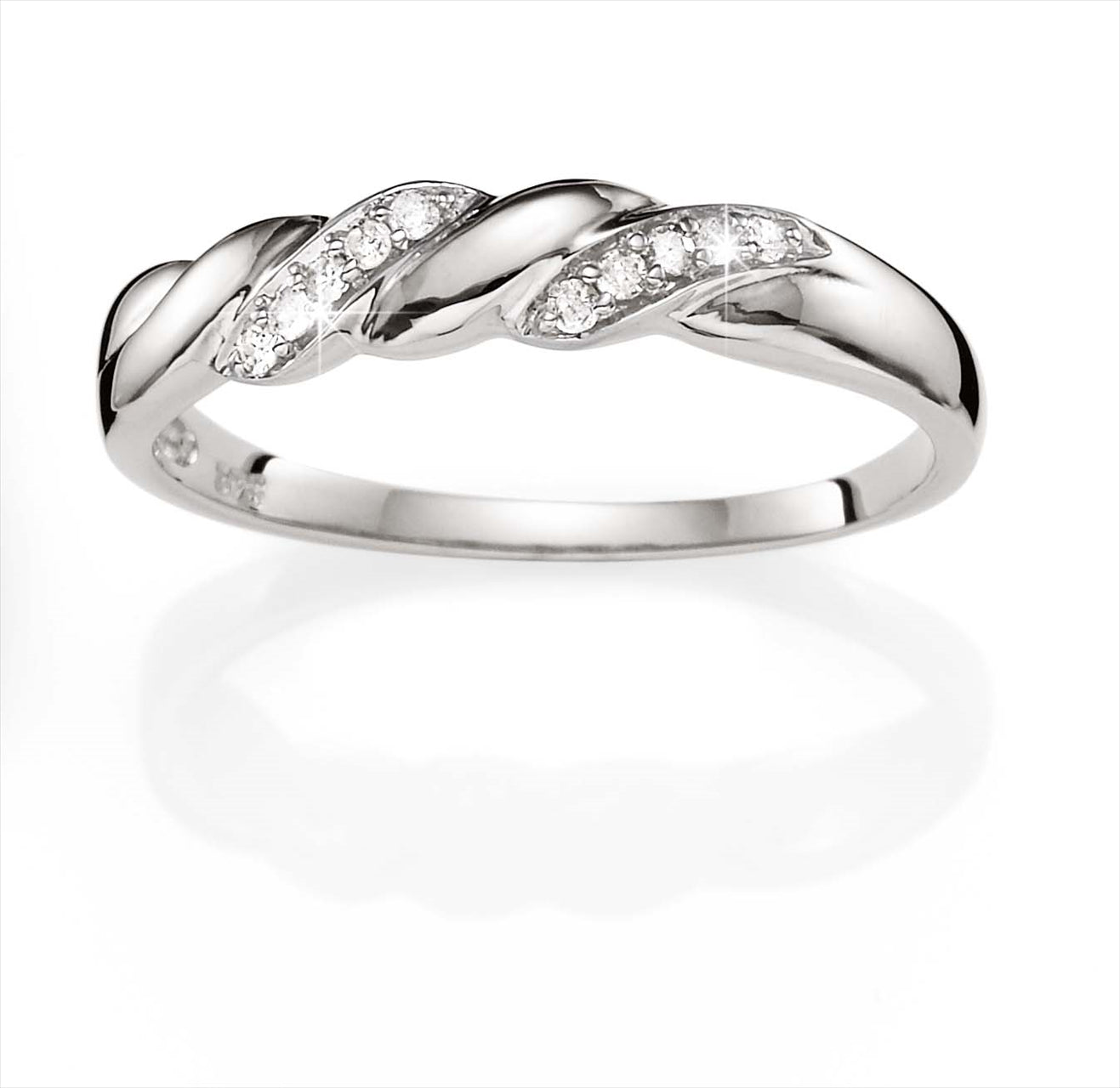 9 Carat White Gold Pave-Set Rope Twist Diamond Ring Bead Set With Ten Diamonds.