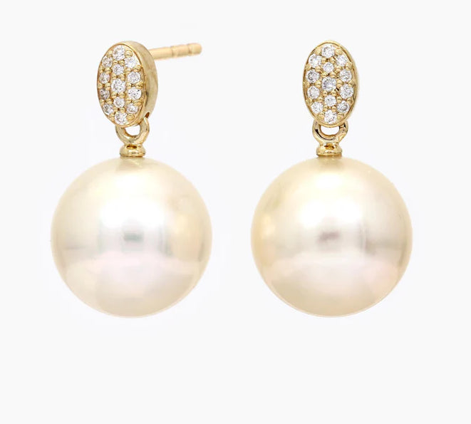 9 Carat Yellow Gold South Sea Pearl Stud Earrings With 26 Diamonds