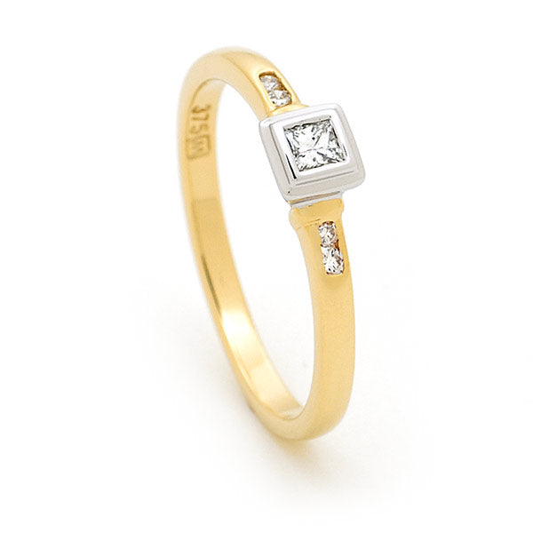 9ct Yellow Gold Princess Cut Solitaire Engagement Ring